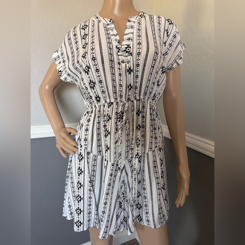 Blu Pepper Black and White Flutter Sleeve Maxi Dress